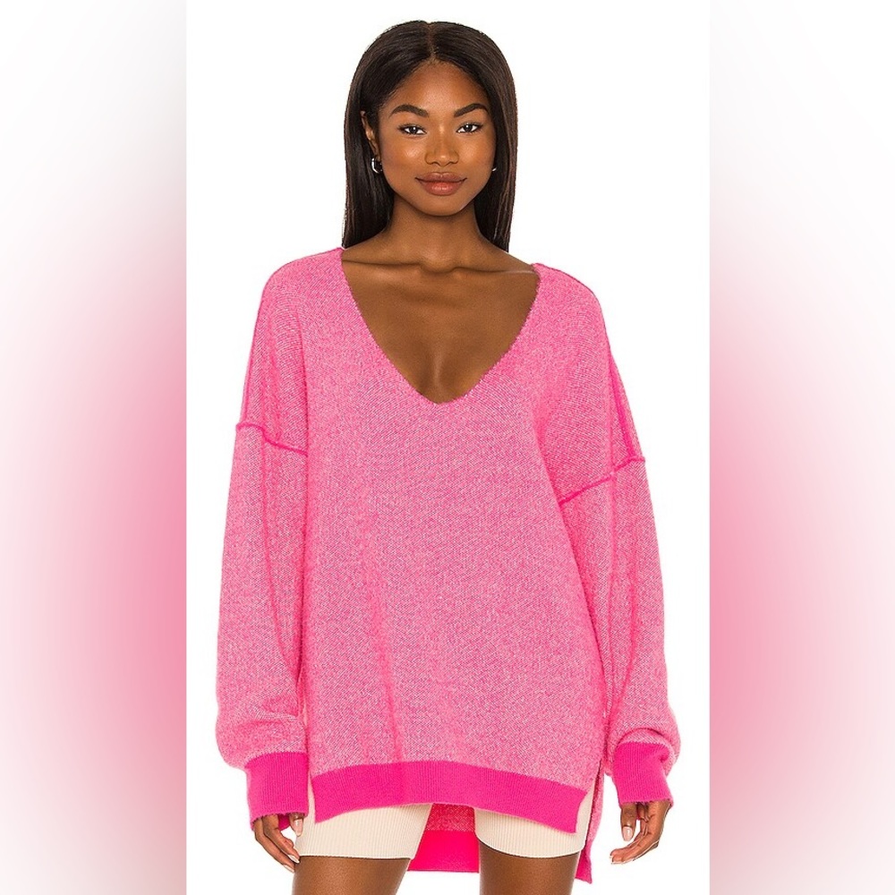 FREE PEOPLE Sweater Weather V Neck in Hot Pink Combo
Size: XS |